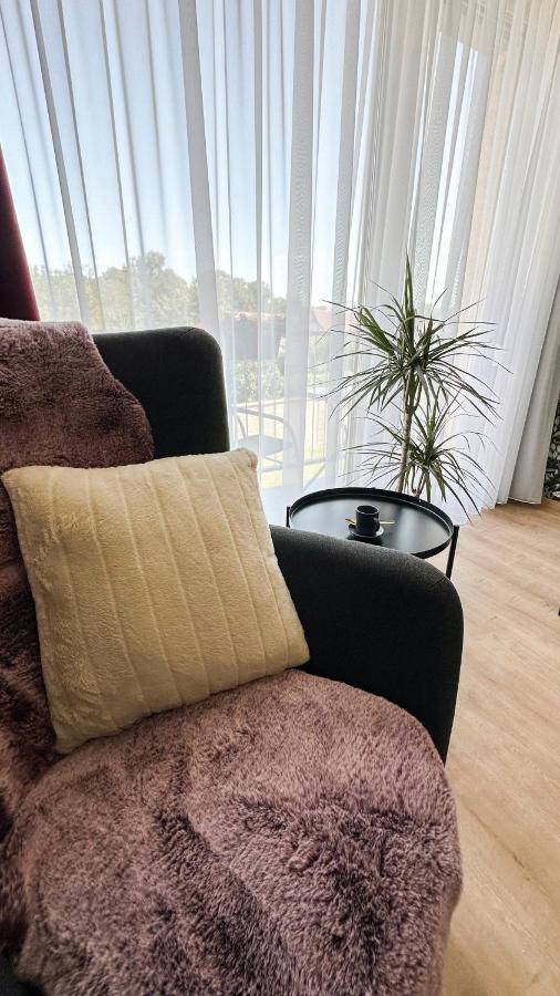 Linden Apartman 107 Glamour (Adults Only) Mosonmagyaróvár 外观 照片