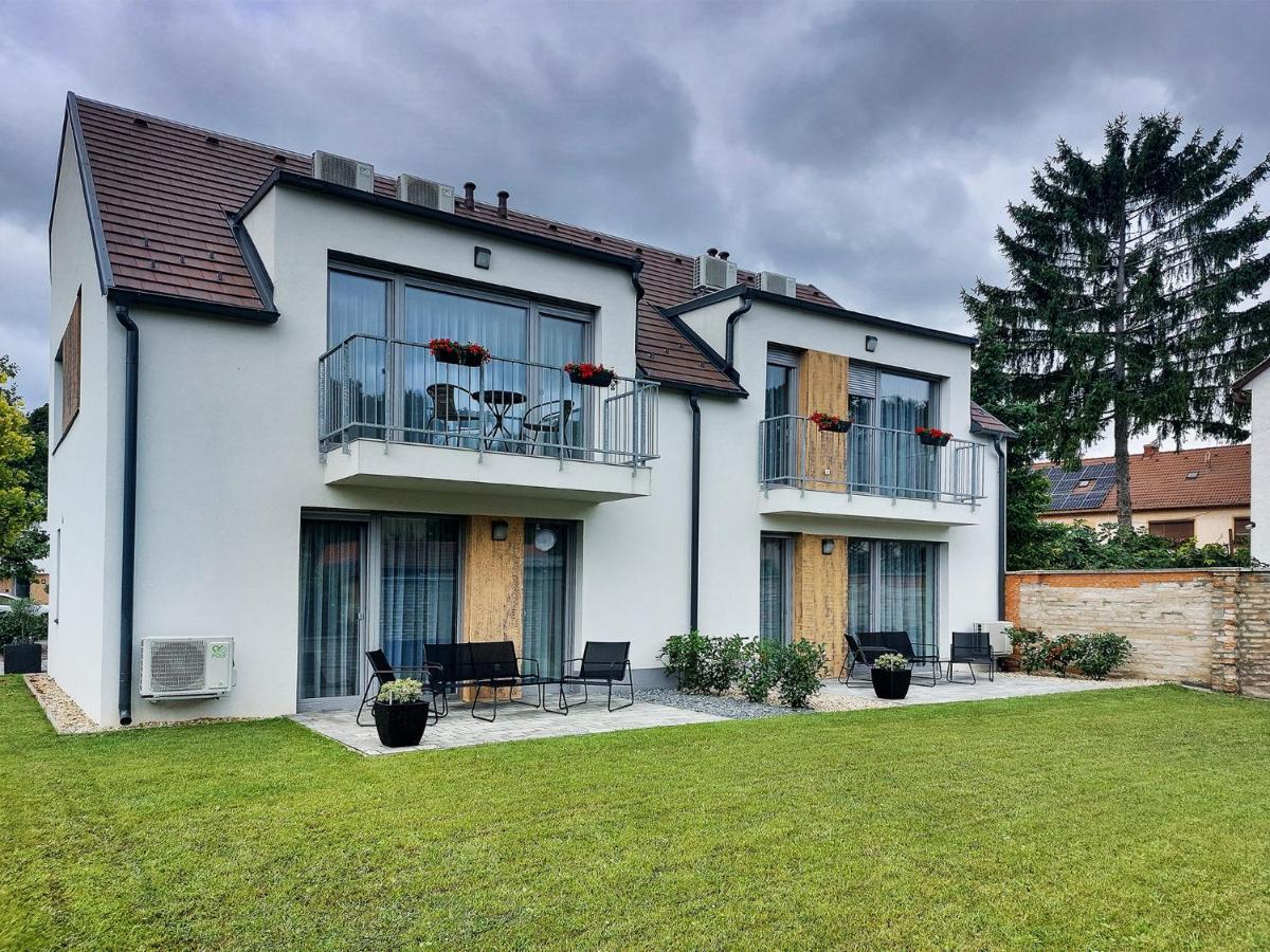 Linden Apartman 107 Glamour (Adults Only) Mosonmagyaróvár 外观 照片