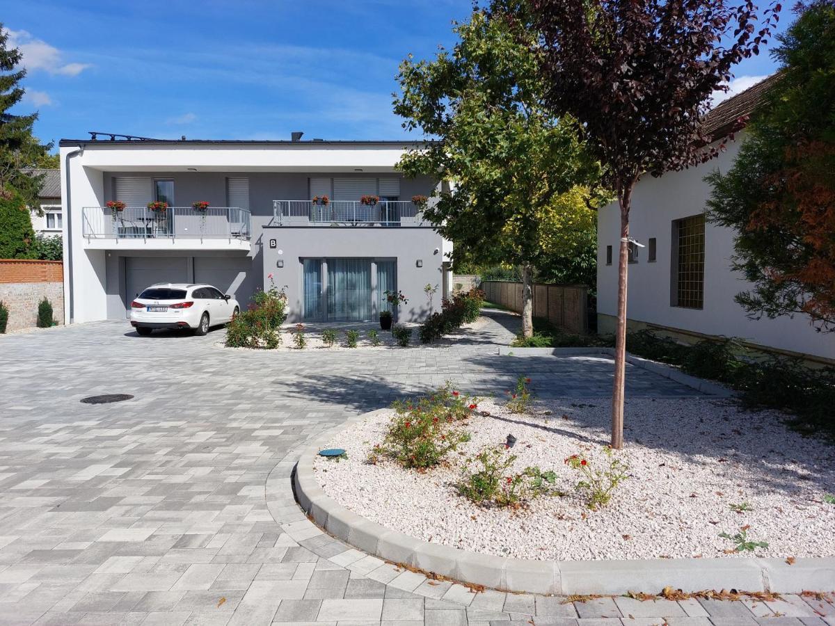 Linden Apartman 107 Glamour (Adults Only) Mosonmagyaróvár 外观 照片